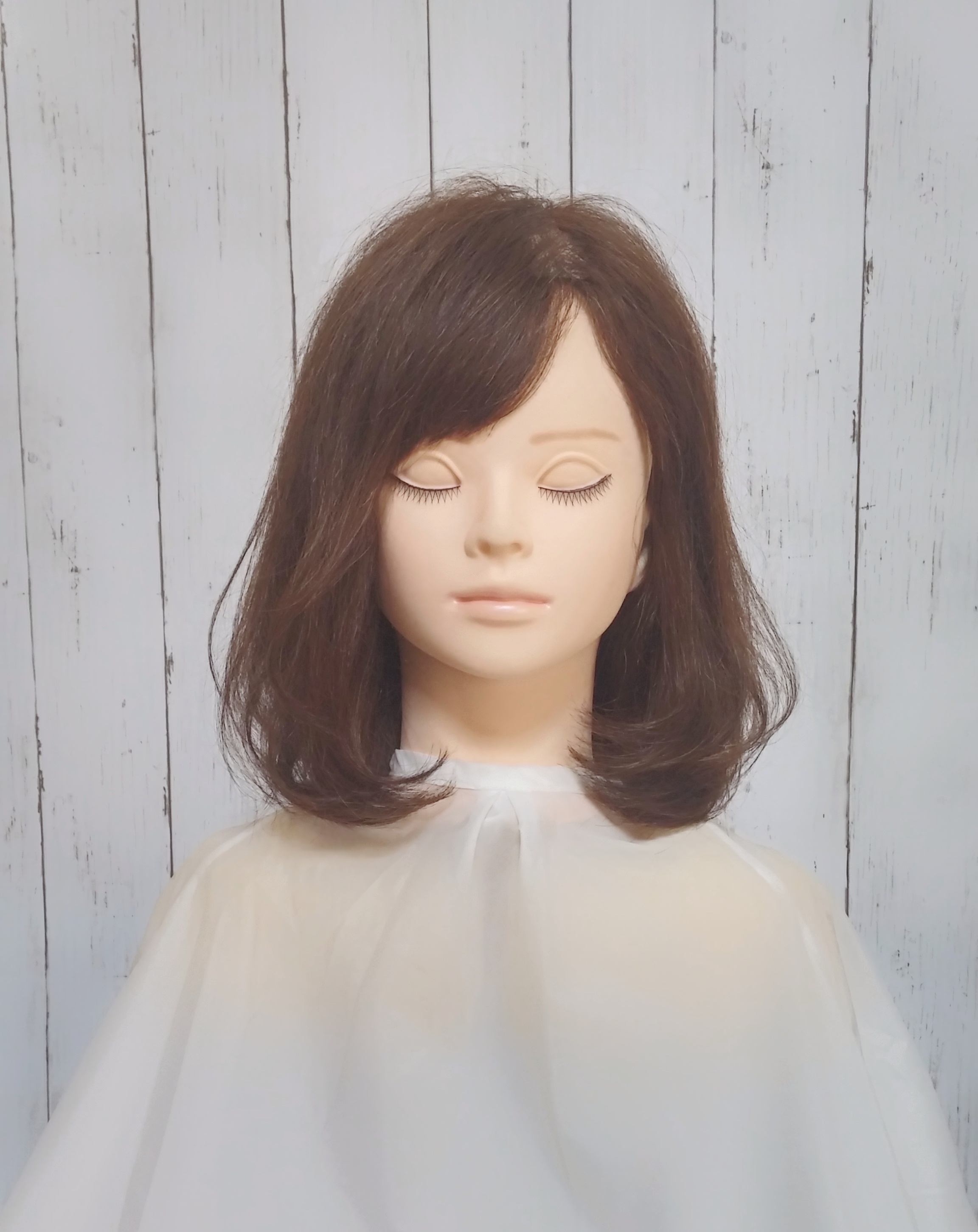 大人可愛いミディアムヘアのカット Favour Hair 大人可愛いミディアムヘアのカット Favour Hair